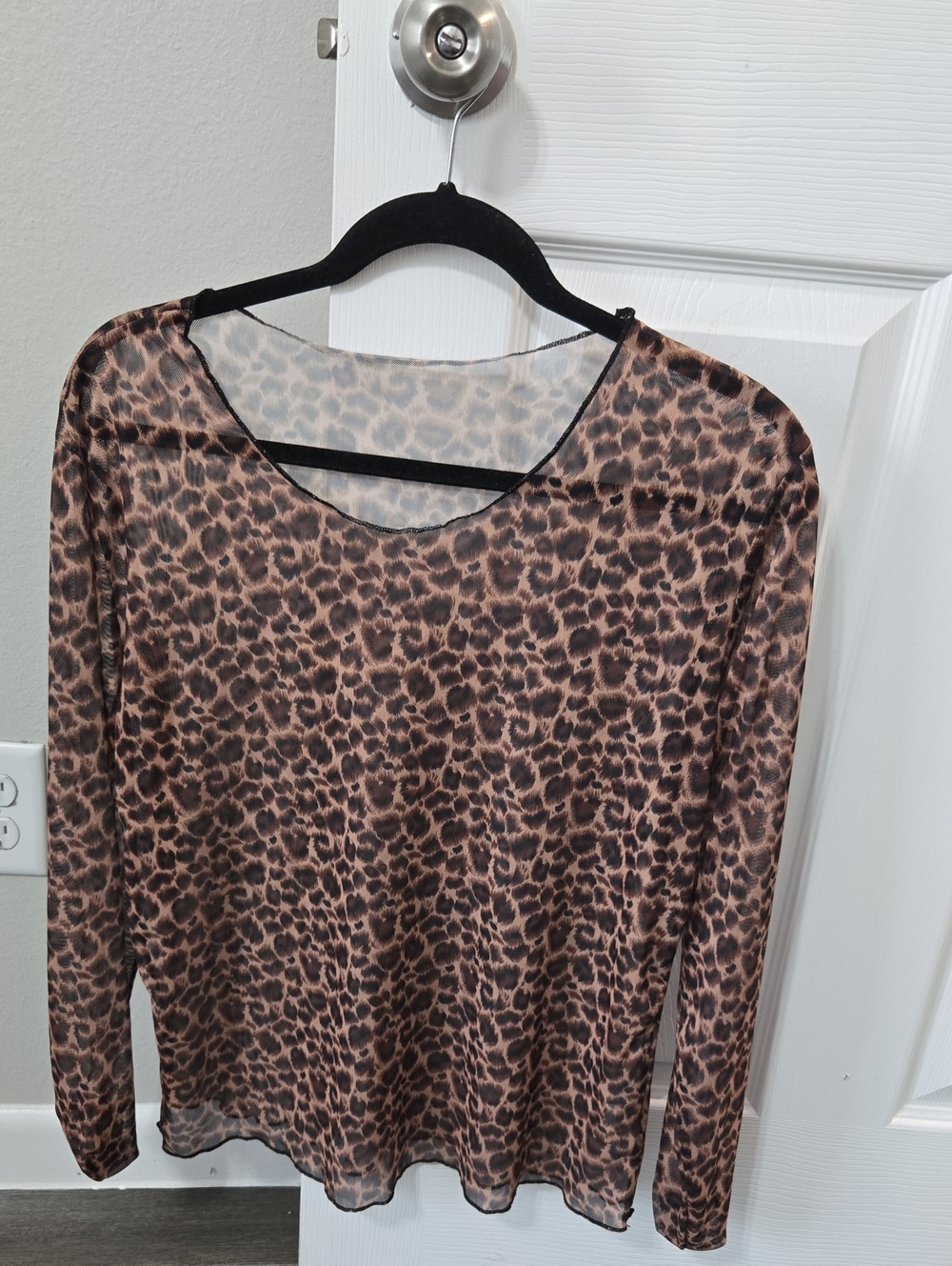 Women’s Leopard Print Long Sleeve Top - Brown